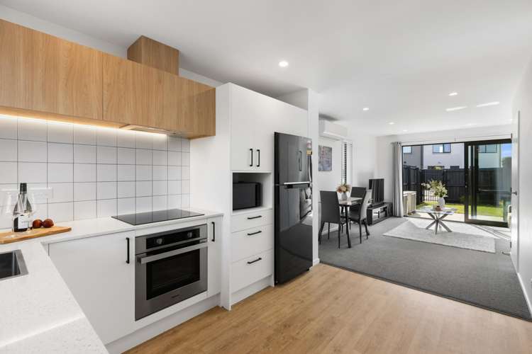 64 Miromiro Street_1