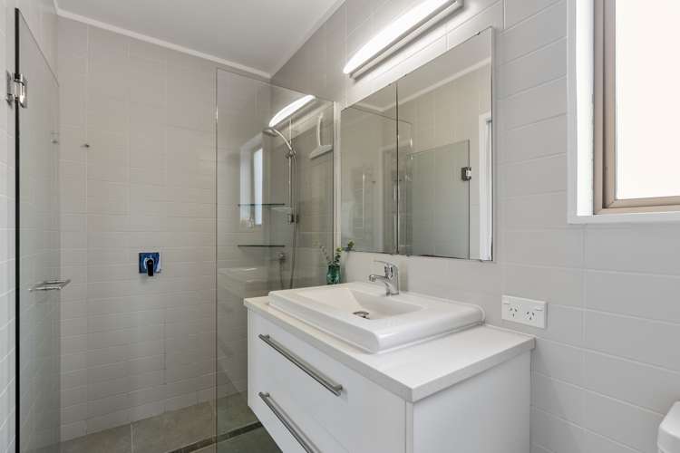 13 James Evans Drive Northcote_17