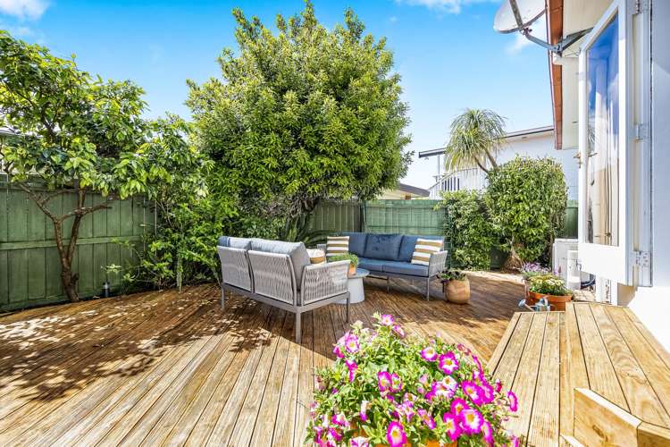 1/7 Neville Street Point Chevalier_20