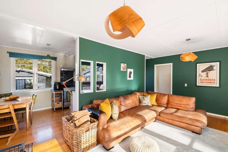 40 Woodward Street East Featherston_4