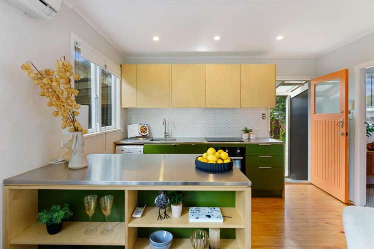 8 The Avenue Otaki Beach_6