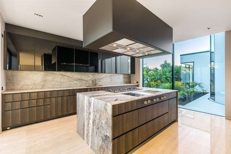 92 Paritai Drive Orakei_25