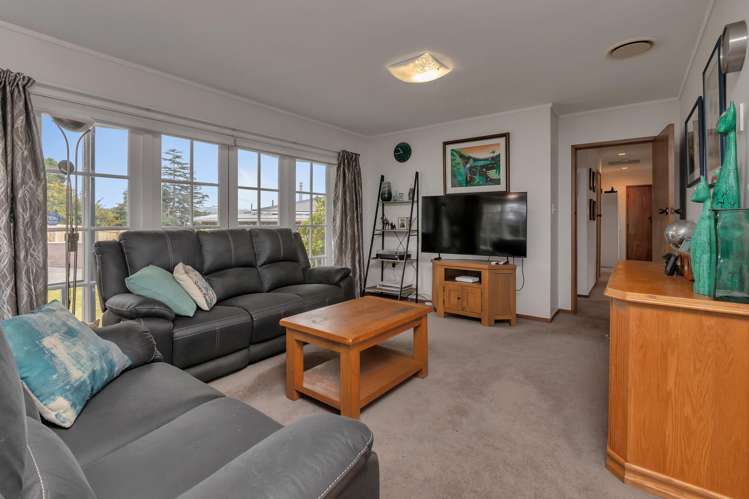 31 Clotworthy Crescent Onerahi_7