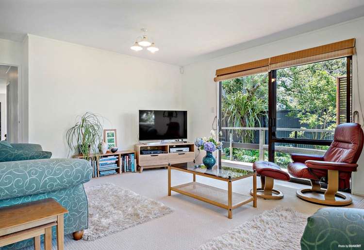 2/227 Shirley Road Papatoetoe_3