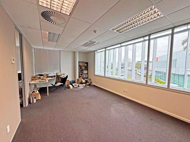 Unit E5/27 William Pickering Drive Rosedale_2
