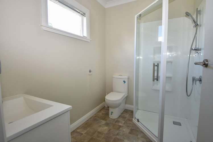 105 Broadway Carterton_15