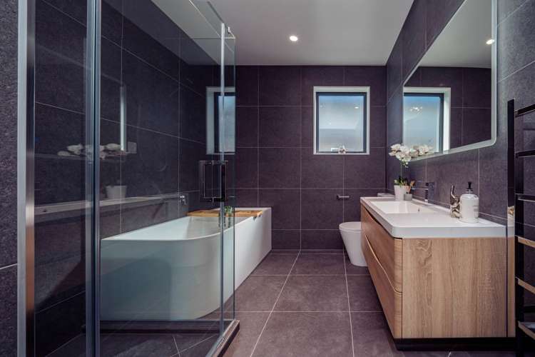 8 Poutawa Lane Clarks Beach_15