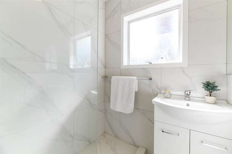 1/95c Captain Scott Road Glen Eden_9