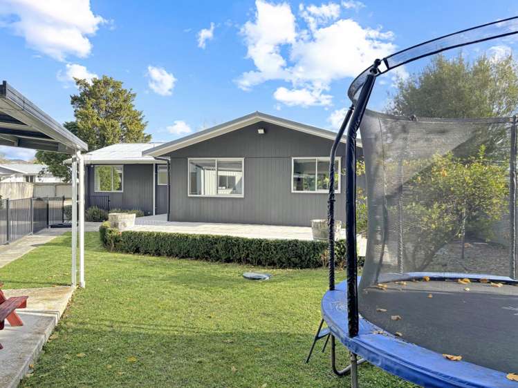 8 Christie Crescent 10484_3