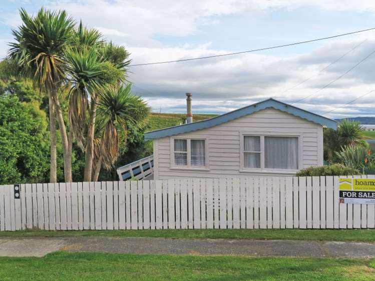 20 Rimu Street Kaka Point_18