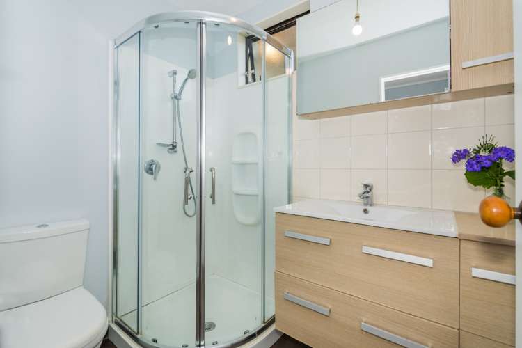 2/56 College Road Northcote_11