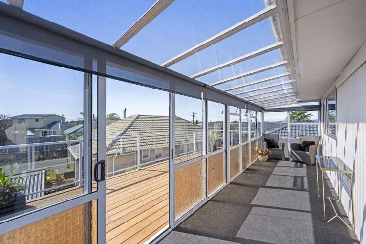 241 Shortland Street Aranui_20