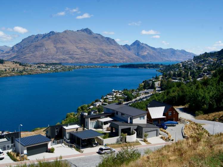 5 Luckie Lane Queenstown Hill_9