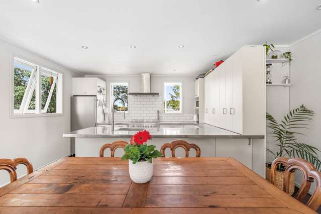 4 Kennedy Avenue Forrest Hill_2