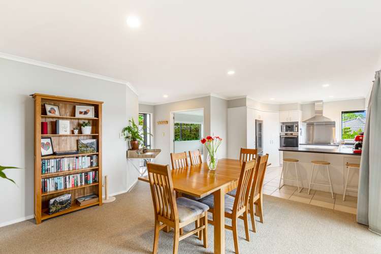 56 Rivervale Grove Stanmore Bay_8