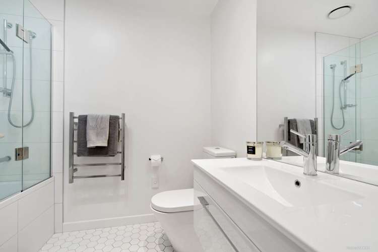 24 Tanners Road Mangere Bridge_13