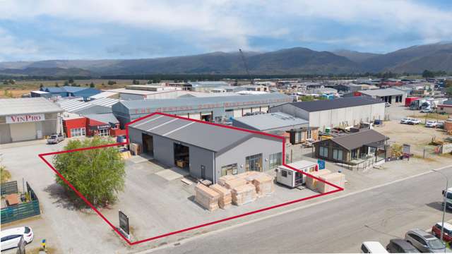 Industrial investment with upside
