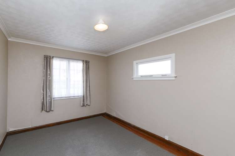 6 Trewin Street Feilding_12