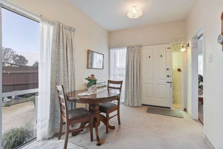 2/23 Lake Terrace Road Burwood_9