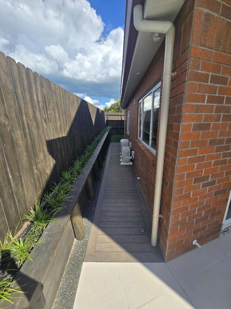 b/4 Knighton Road 1076_24
