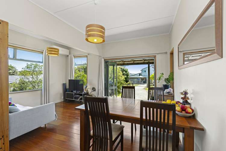 10a Marine Parade Raglan_27