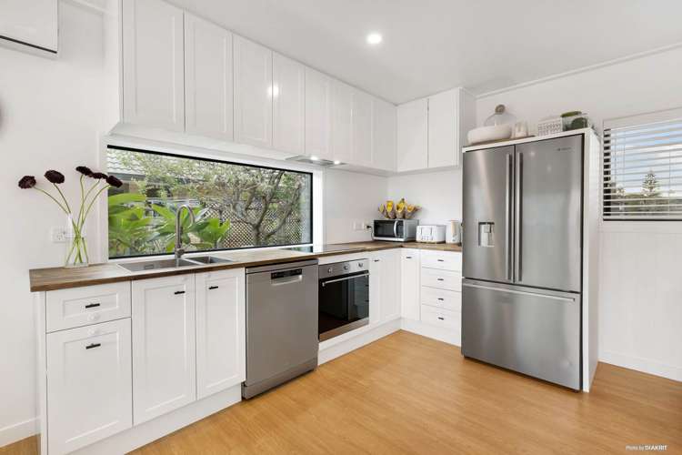 131 Torkar Road Clarks Beach_13