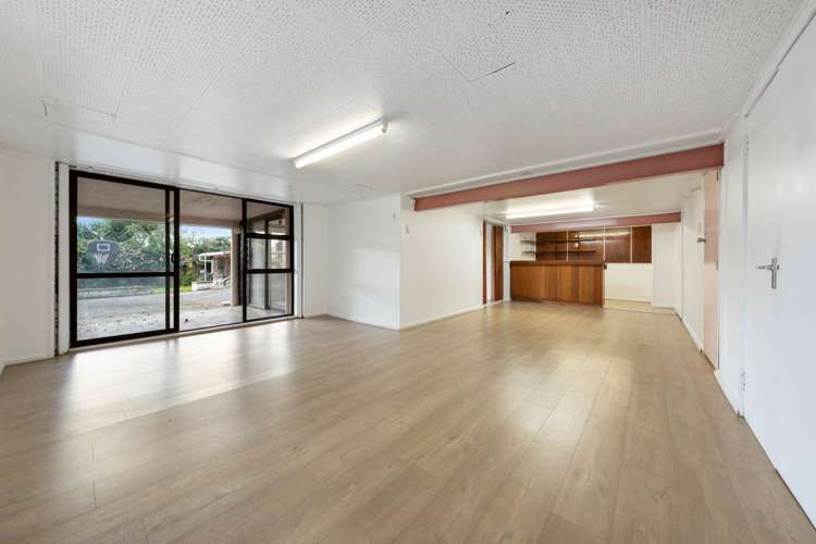 4301 Great North Road Glendene_16