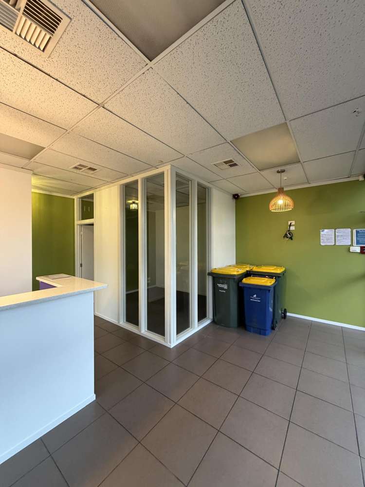 GF/3053 Great North Road New Lynn_6