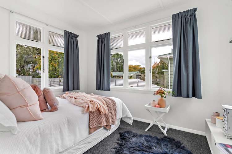 382 High Street South Carterton_11