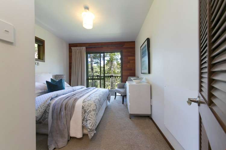 8 Takahe Road Titirangi_8