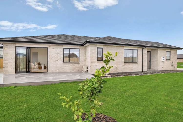 18 Taurangawaka Road One Tree Point_1