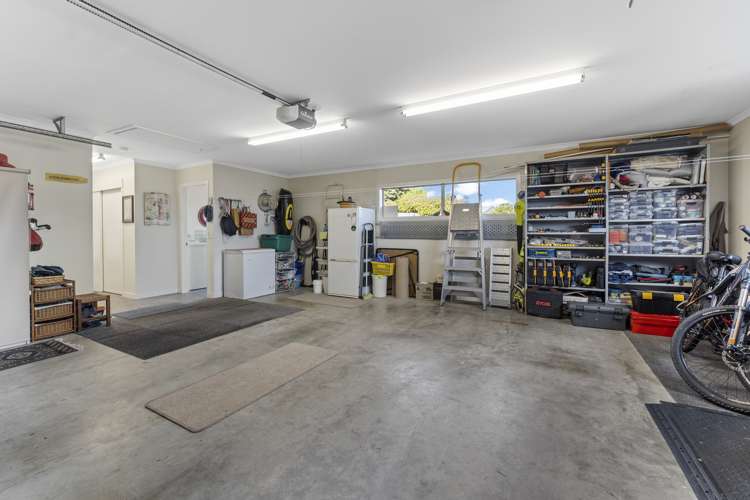 11 Byron Brown Place Otaki Beach_17