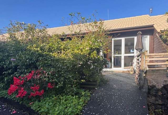 Rare Takapuna Gem – Outright Ownership Retirement!