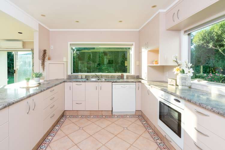 113 Field Way Waikanae Beach_22