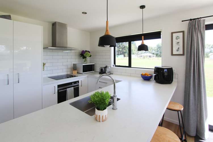 77 Halls Road Pahiatua_6