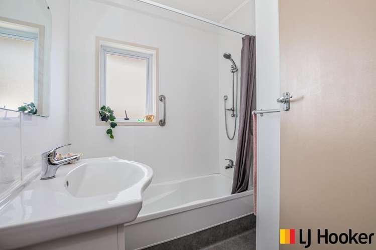 37 Hooper Avenue Pukekohe_10