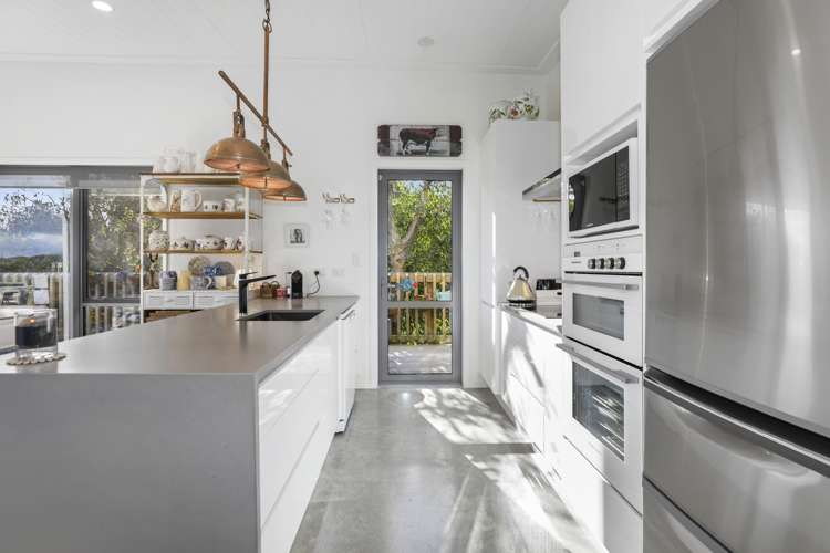 2/15 Boundary Road Waipahihi_12