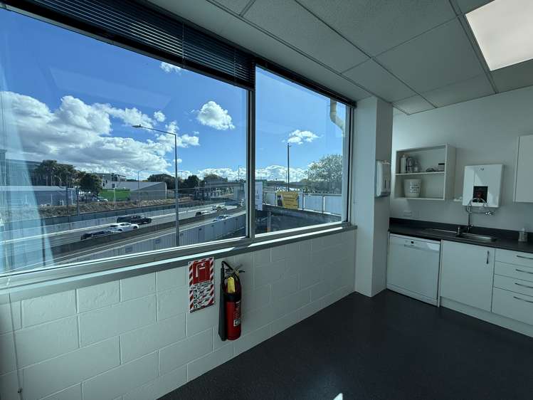 Tenancy A/2 Robert Street Ellerslie_7