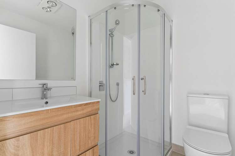 78 Rauemi Way Te Atatu South_14