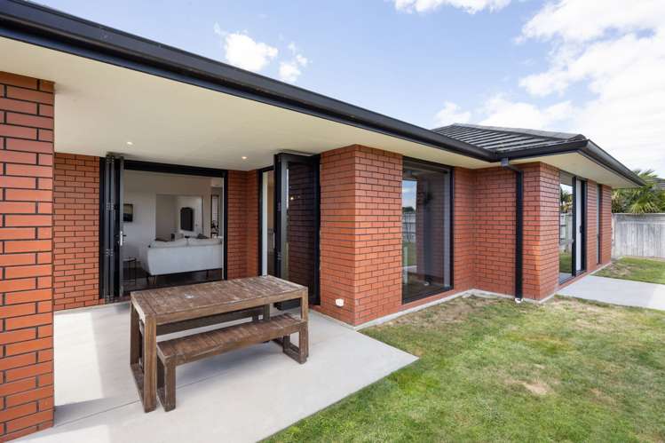 7 Hyatt Close Leamington_22