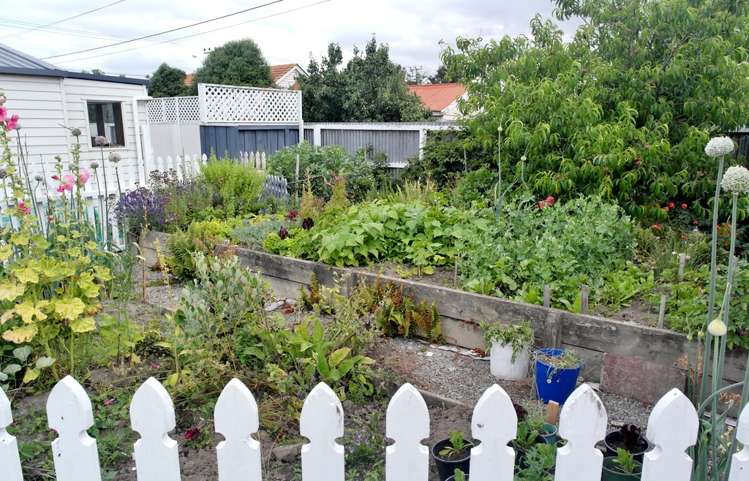 85 Gilberthorpes Road Hei Hei_5