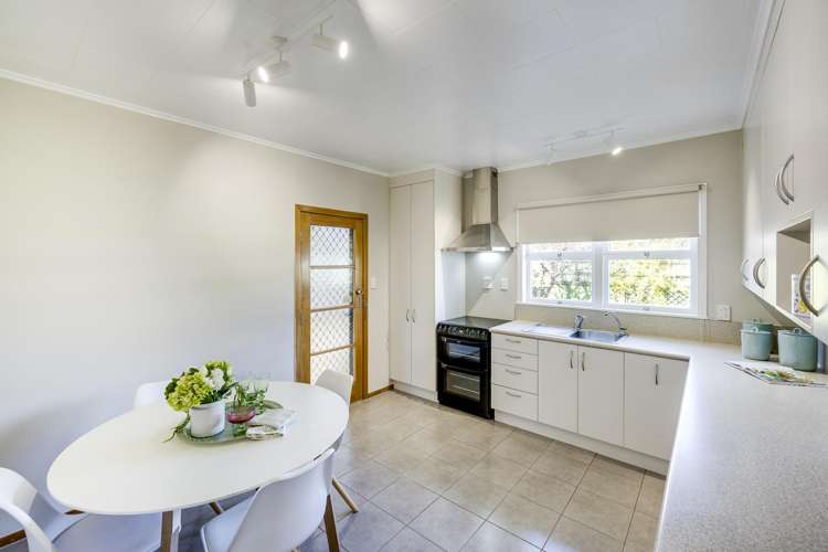 2/29 Middle Road Havelock North_6