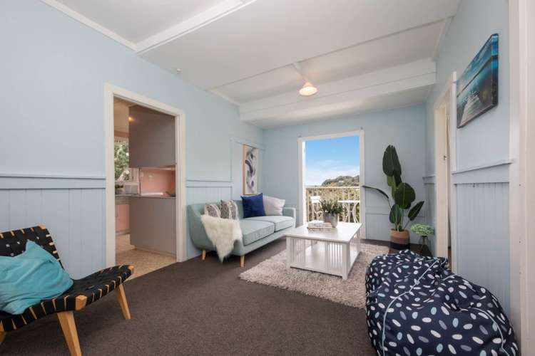 5 Glenesk Road Piha_20