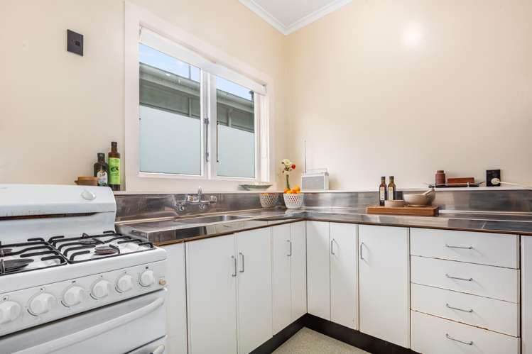 12 Tinakori Road Thorndon_13