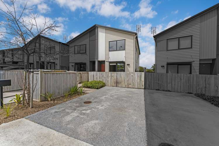 66 Matawhanga Drive Wattle Downs_12