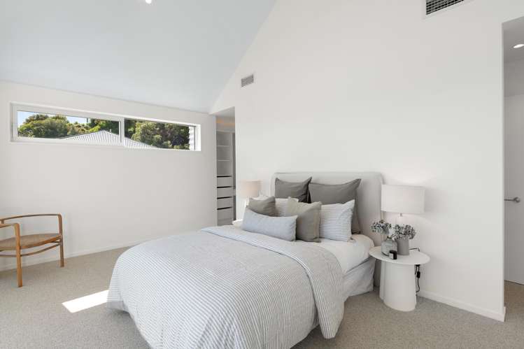 2/1 The Brae Mt Pleasant_13