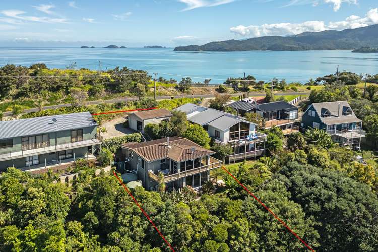 2075 Wyuna Bay Road_5