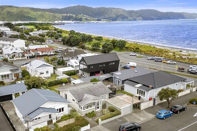 2 Collins Street Petone_25