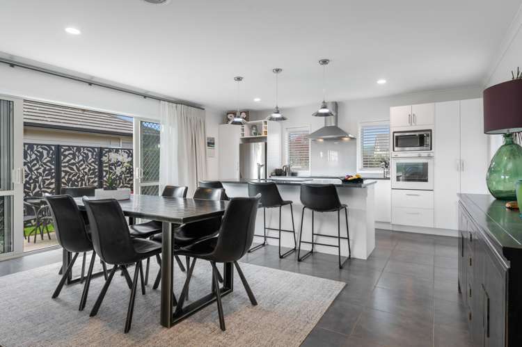 32c Robinson Avenue Holdens Bay_1