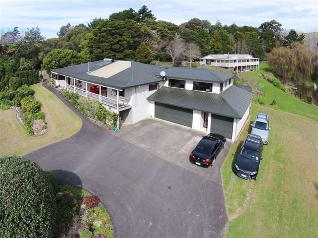 11 Hobbs Road Matakatia_1